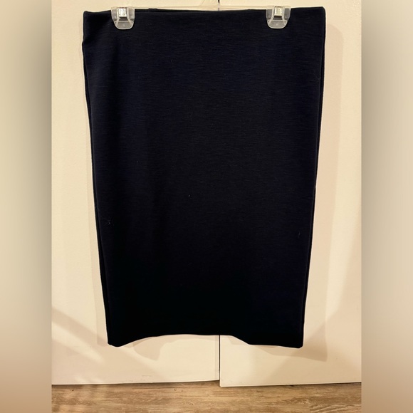 Loft, M, pencil skirt, navy blue, excellent condition. - Picture 1 of 4